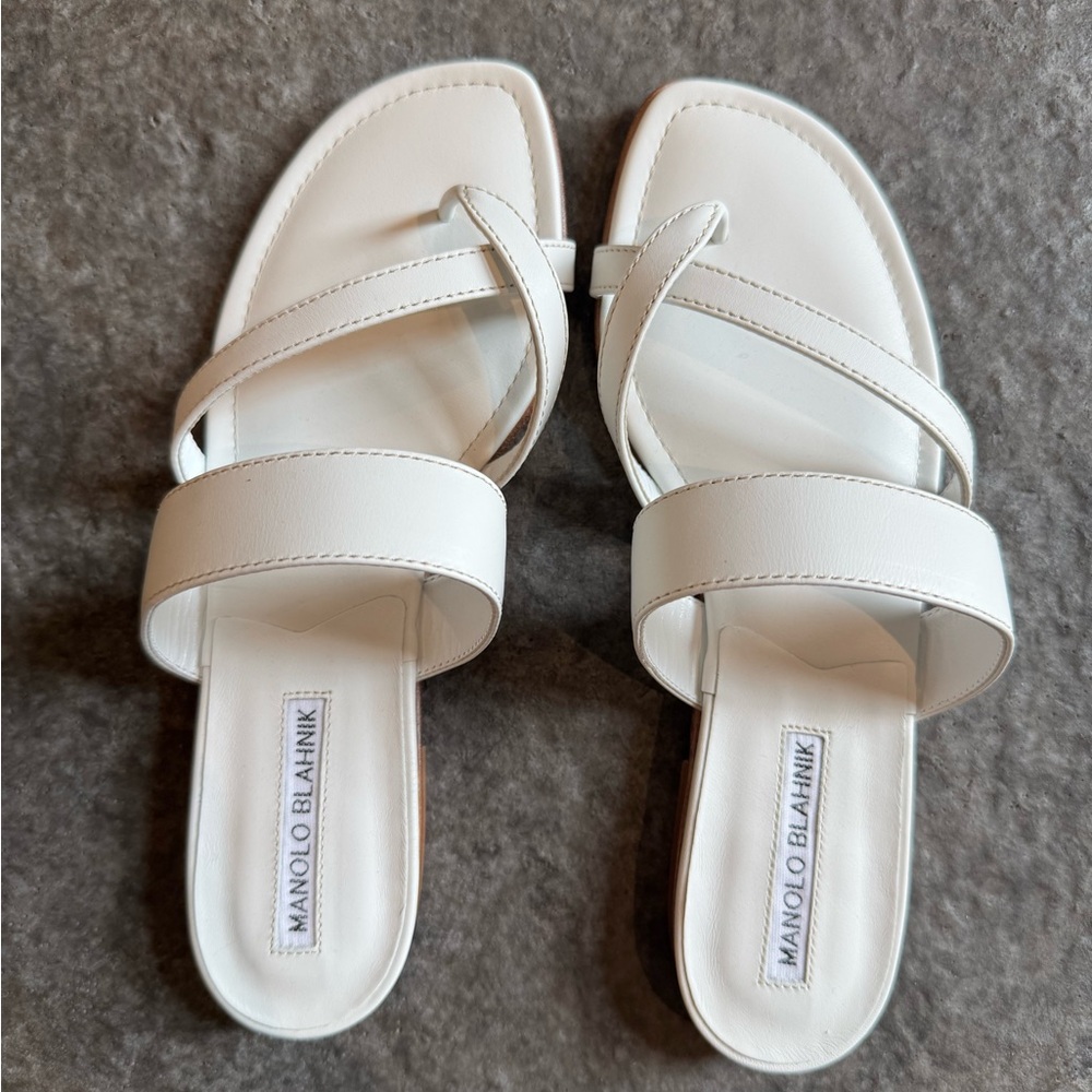 Manolo Blahnik White Susa Women's Sandals 37 NEW